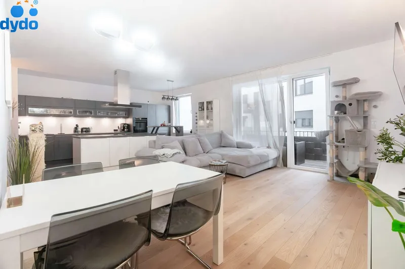 Diese perfekte Dreizimmerwohnung mit toller EBK, Balkon und Smart-Home wartet auf Ihren Einzug. — photo 1
